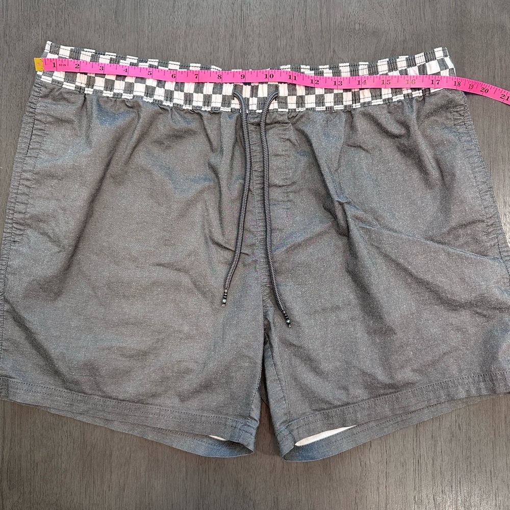 Swim Trunks Size Large - Picture 5 of 5